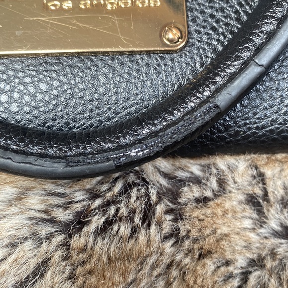 Bebe, Los Angeles bucket bag like new can be used as a Crossbody - Picture 12 of 12